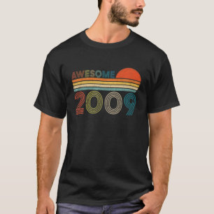 Awesome Since 2009 13Th Bday 13 Year Old Retro Bir T-Shirt
