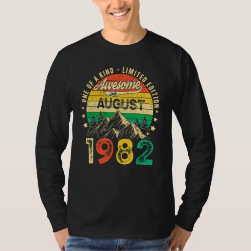 Awesome Since August 1982 40th Birthday 40 Year Ol T_Shirt