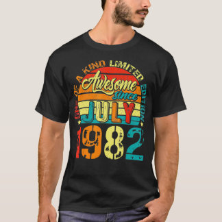 Awesome Since July 1982 40 Years Old 40th Birthday T-Shirt