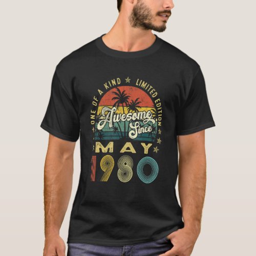 Awesome Since May 1980 Vintage 42nd Birthday For M T_Shirt