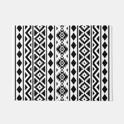 Aztec Essence Vertical Ptn III Black on White Doormat