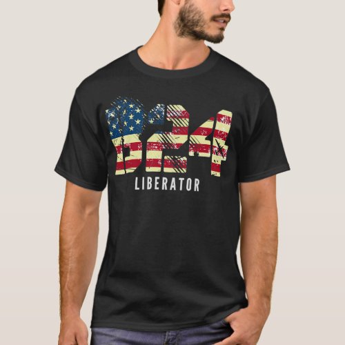 B24 Liberator WWII Bomber Airplane USA Flag Classi T_Shirt