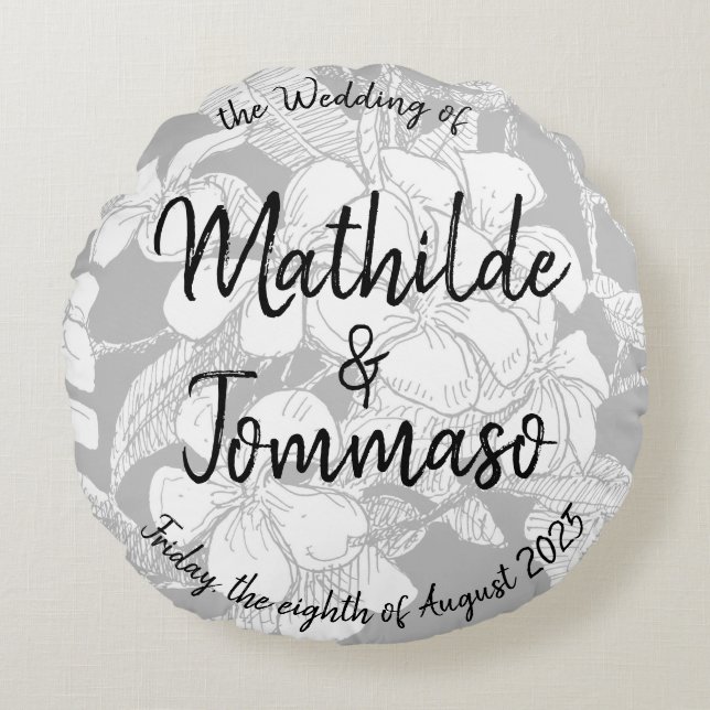 B&W Frangipani Bohemian Botanical Modern Wedding Round Pillow (Front)