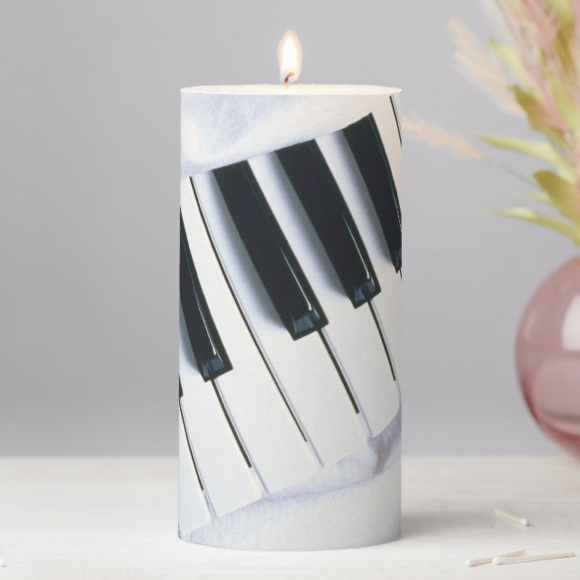 B&W Piano Keys on White Pillar Candle (In Situ)