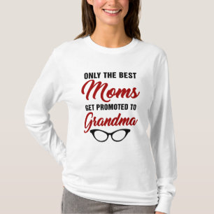 Baby Announcement New Grandma Novelty T-Shirt
