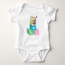 Baby clothes with a cartoon of Capoeira