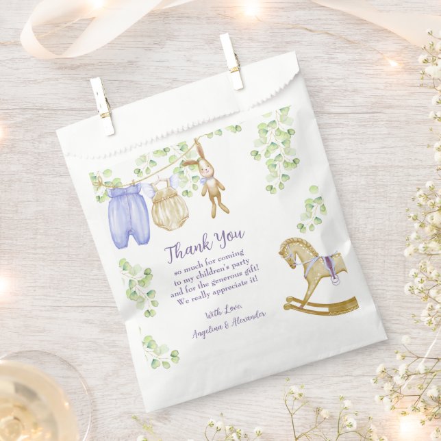 Baby shower Favor Bags with a charming pattern. (Clipped)