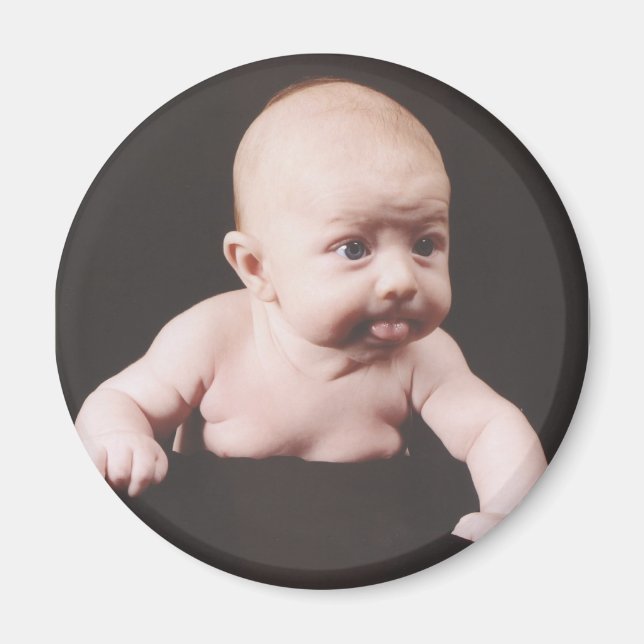 Baby Sticking out tongue Magnet (Front)