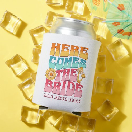 Bachelorette Party Groovy Retro Wavy Text Bride Can Cooler