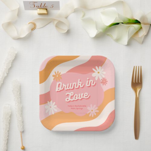 Bachelorette Party Retro Pink Drunk in Love  Paper Plates