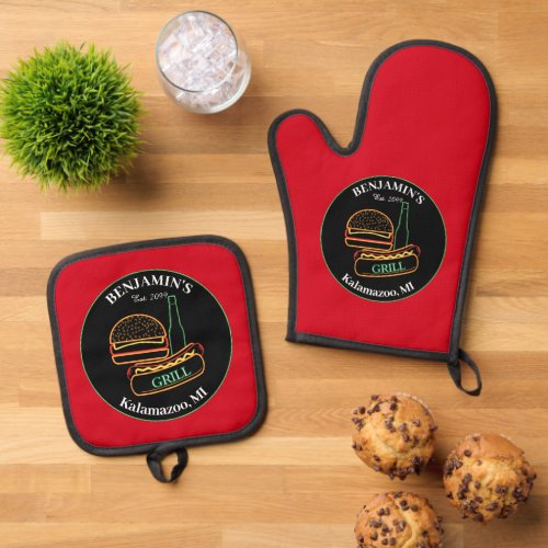 Backyard Grill  BBQ Oven Mitt  Pot Holder Set