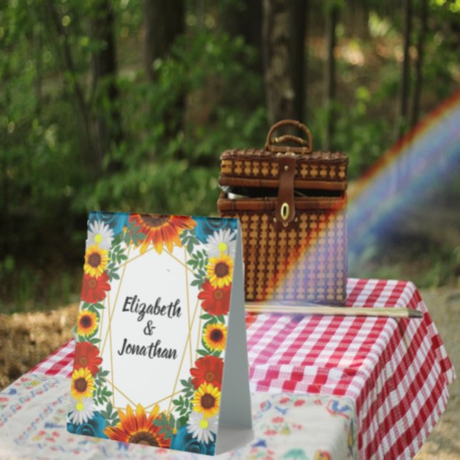 Backyard Summer Floral Geometric Table Tent (Creator Uploaded)