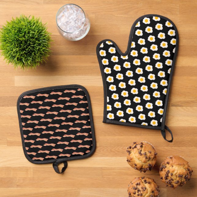 Bacon and Eggs Oven Mitt & Pot Holder Set (Top Down)