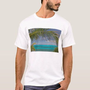 BAHAMAS, Abacos, Loyalist Cays, Man O'War Cay: T-Shirt