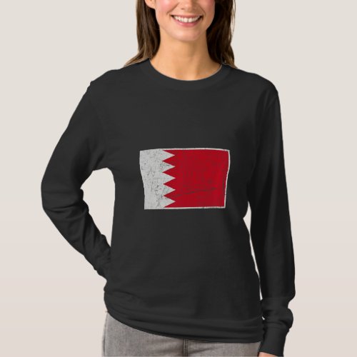 Bahrain Flag with vintage Bahraini national colors T_Shirt