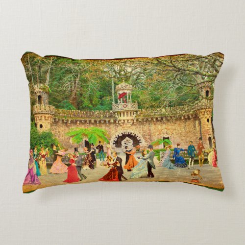 Bailando vals en la Quinta da Regaleira Portugal Accent Pillow