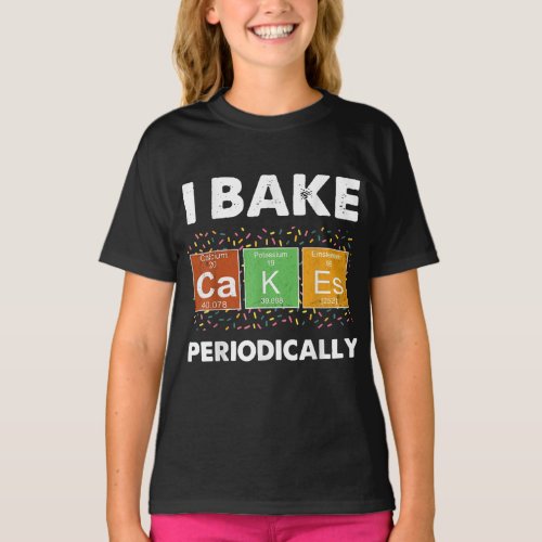 baking cakes T_Shirt