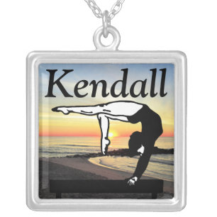 BALANCE BEAM QUEEN PERSONALIZED NECKLACE