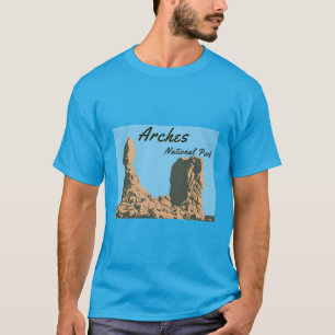 Balanced rock in Arches National Park - Utah, USA T-Shirt