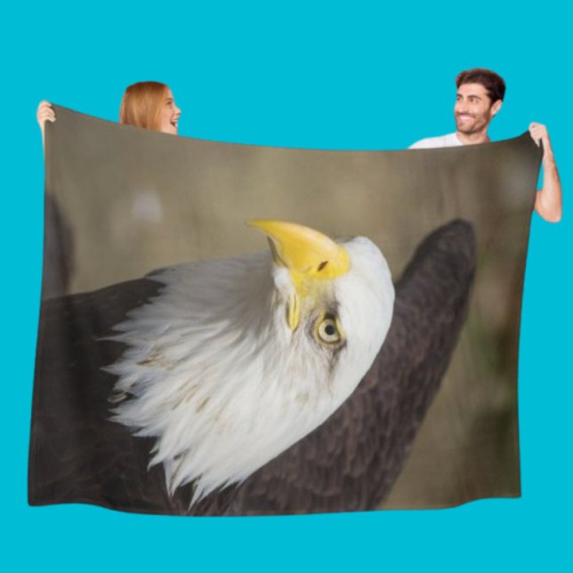 Bald Eagle Boldness – Cozy Fleece Blanket (Creator Uploaded)