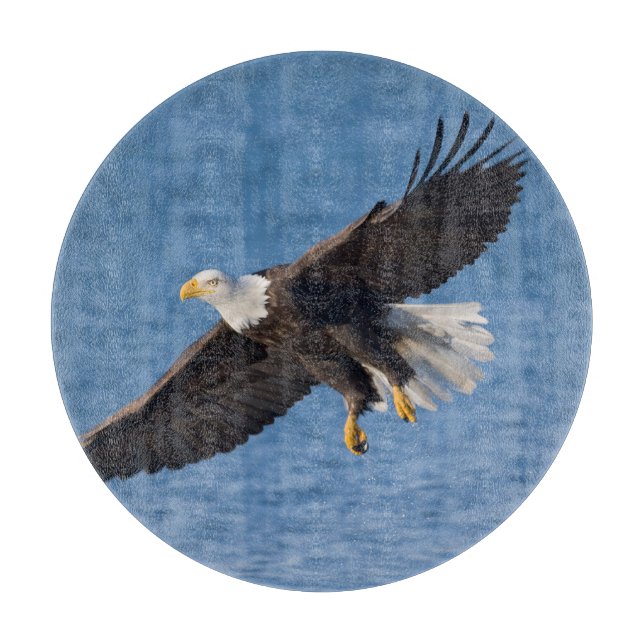Bald eagle in flight cutting board (Front)