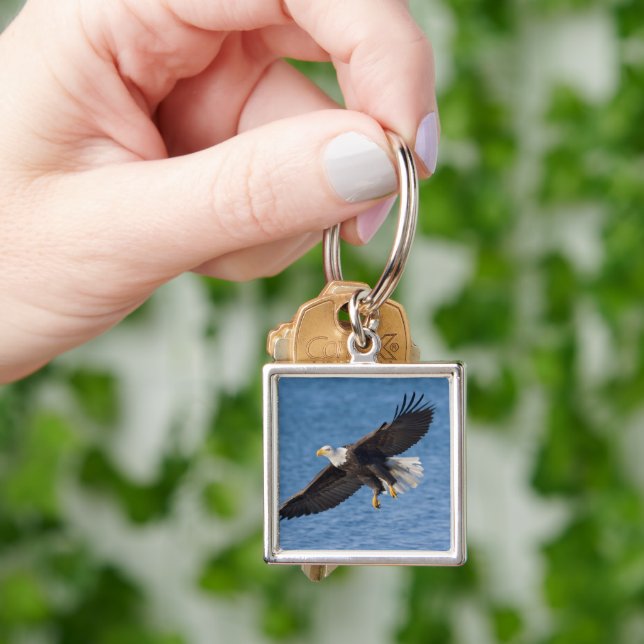 Bald eagle in flight keychain (Hand)