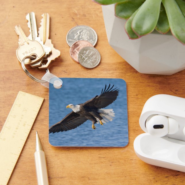 Bald eagle in flight keychain (Desk)