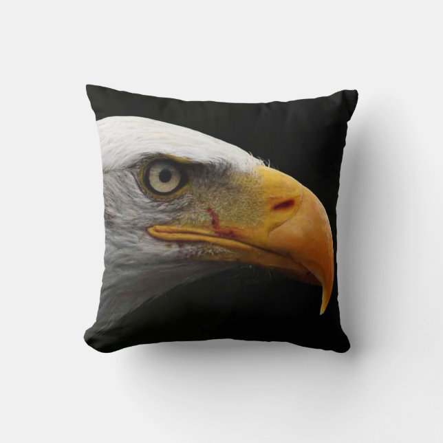 Bald Eagle tpcna Throw Pillow (Front)