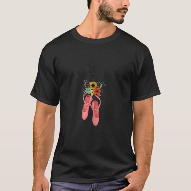 Ballerina Girl Ballet Barre Ballet Dancer Pointe S T-Shirt (Front)