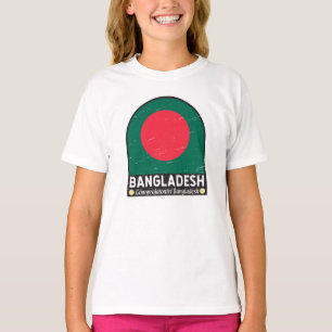 Bangladesh Flag Emblem Distressed Vintage T-Shirt