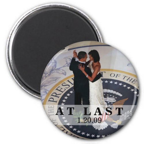Barack and Michelle Obama Dancing at Inaugural Bal Magnet