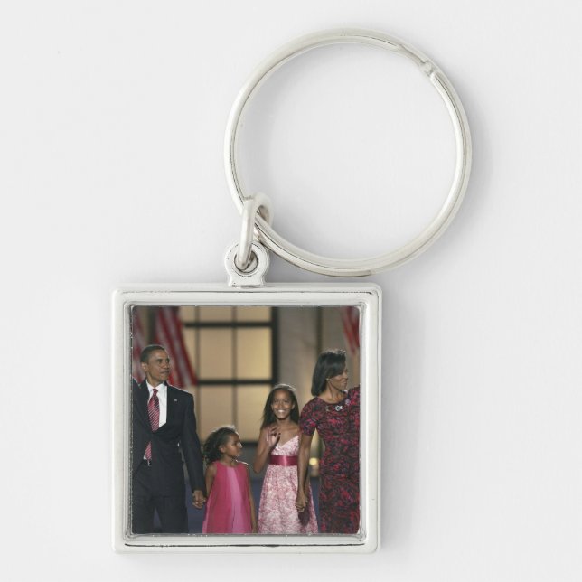 Barak Obama family wave at the last night of Keychain (Front)
