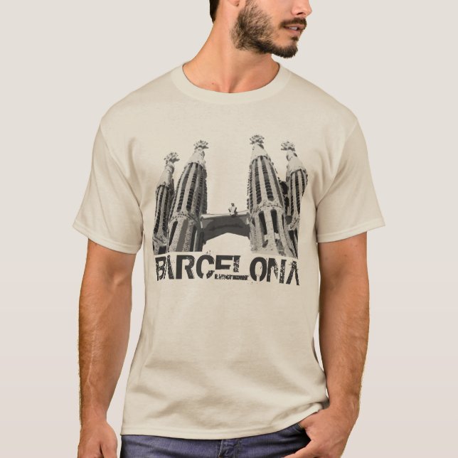 Barcelona Spain La Sagrada Familia  T-Shirt (Front)