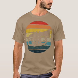 Baritone Silhouette On A Distressed Retro Sunset d T-Shirt