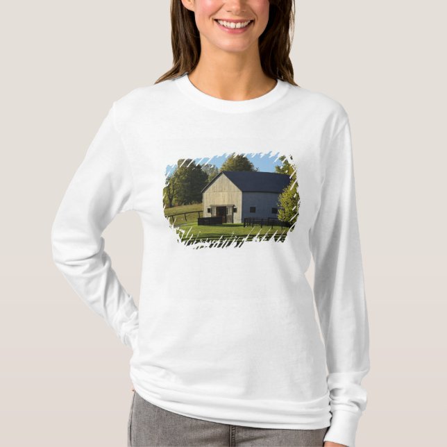 Barn on thoroughbred horse farm at sunrise, T-Shirt (Front)