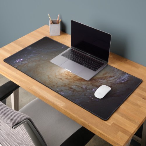 Barred Lenticular Galaxy Ngc 3368 Desk Mat