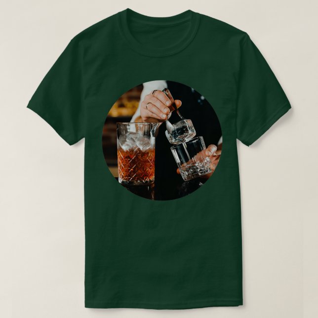 Bartender preparing a cocktail negroni T-Shirt (Design Front)