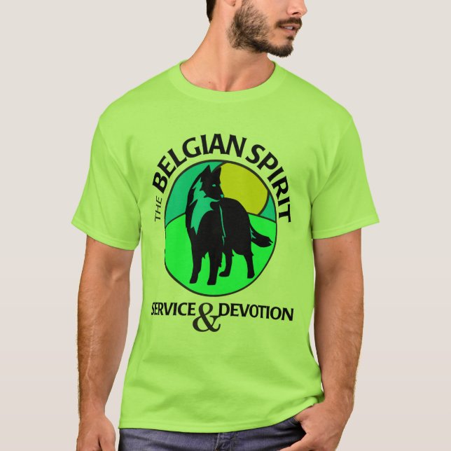 Basic T-Shirt in Green (Front)