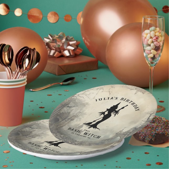 Basic Witch Modern Women Halloween  Paper Plates (Multi)