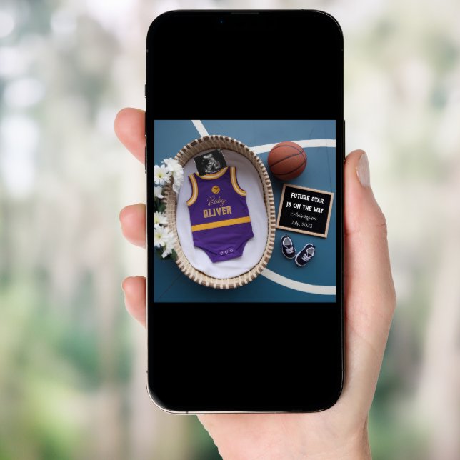  basketball loving parents pregnancy announcement  (Front Digital)