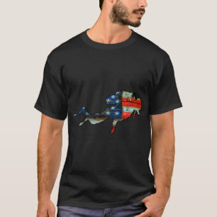 Bass Fishing American Camo USA Flag for Fisherman  T-Shirt