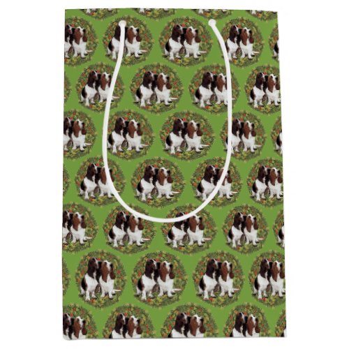 Basset Hound Buddies Dogs _ Wreath Medium Gift Bag