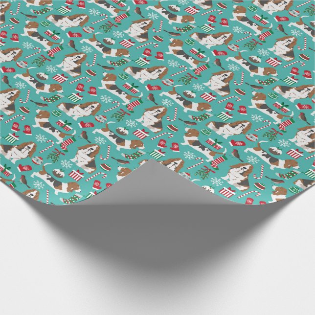 Basset Hound Christmas Gift Wrap (Corner)