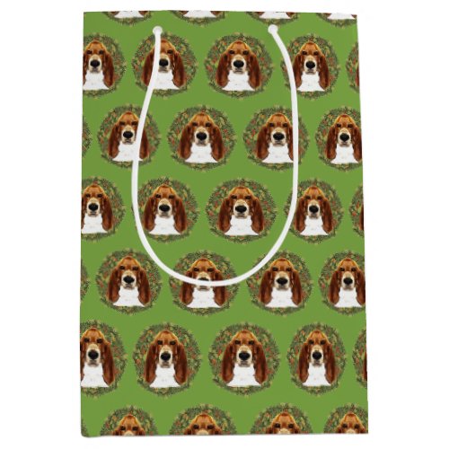 Basset Hound Portrait Dog _ Wreath Medium Gift Bag