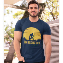 Sasquatch Pizza Sasquatch Carrying Pizza Bigfoot Pizza T-Shirt