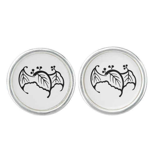 Bat-shaped paulownia cufflinks (Front)
