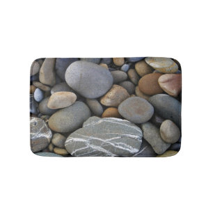 Bath mat with pebbles