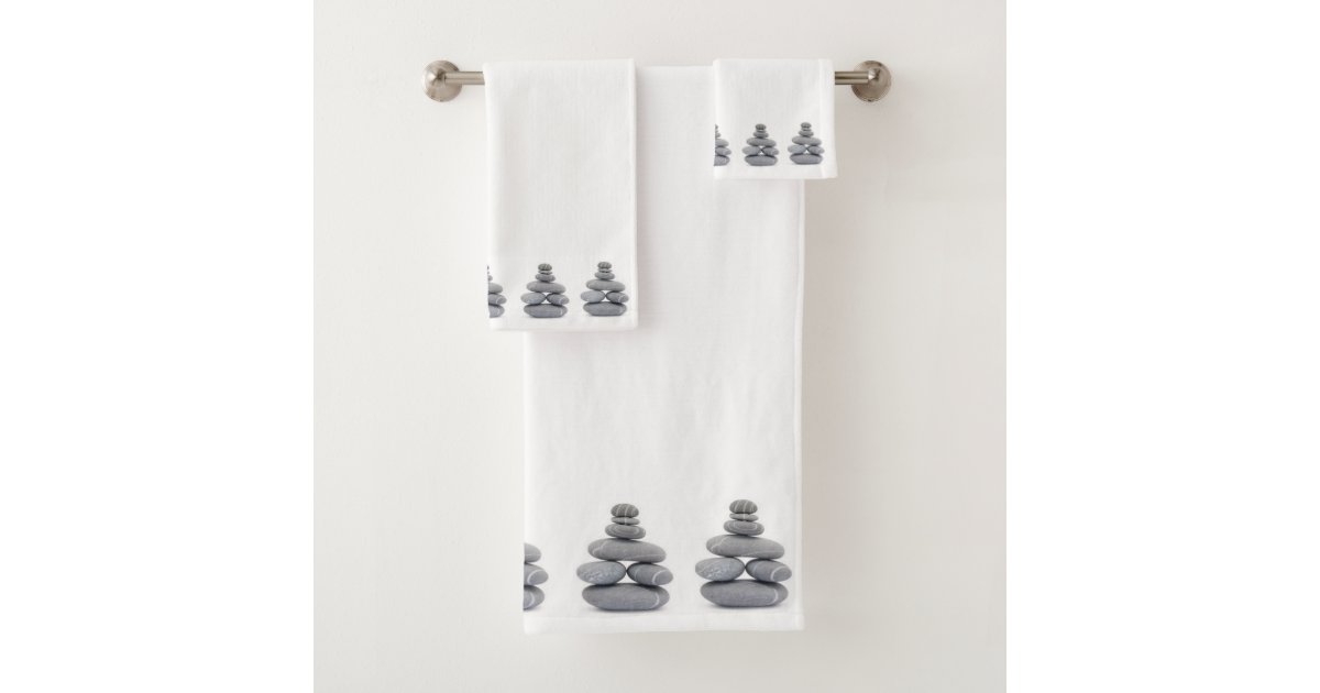 Black & White Pebbles Bath Towel