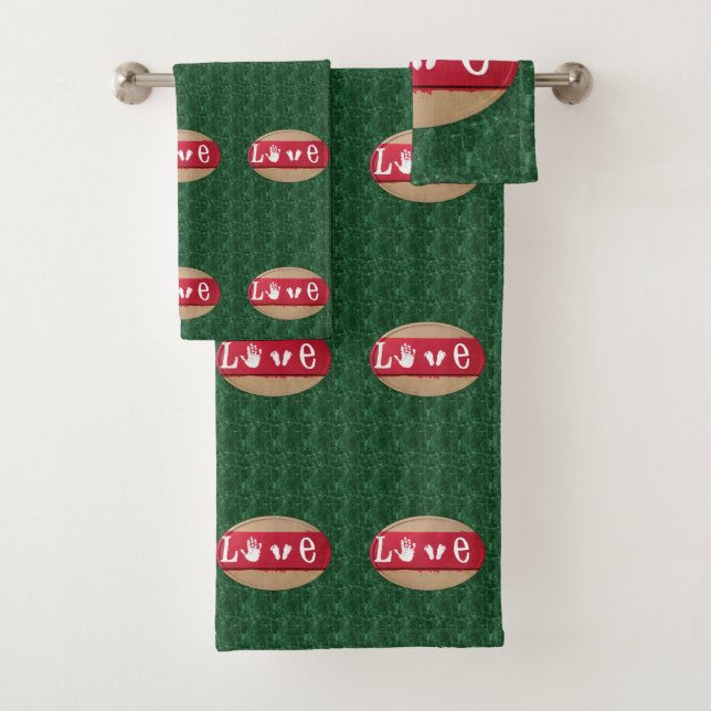 Bathroom Towel Sets Valentine's Day (Insitu)