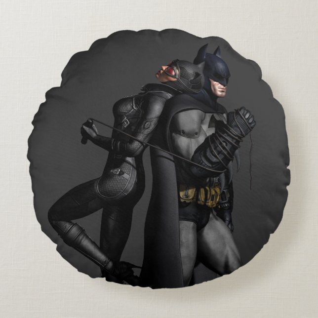 Batman Arkham City | Batman and Catwoman Round Pillow (Front)